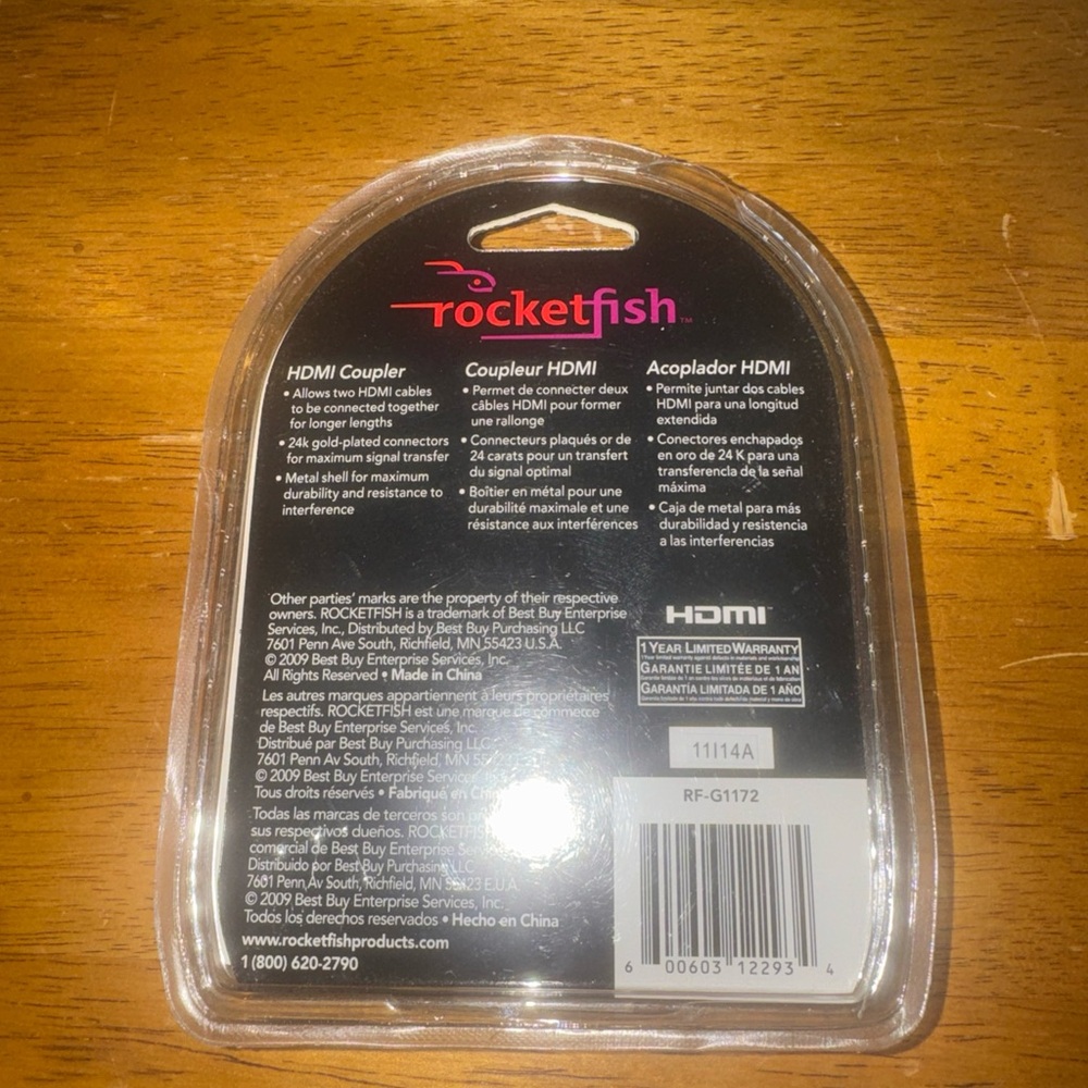Rocketfish Metra (RF-G1172) Audio / Video Coupler HDMI New In Box - Picture 2 of 2